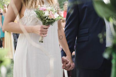 bouquet-bride-bride-and-groom-836812